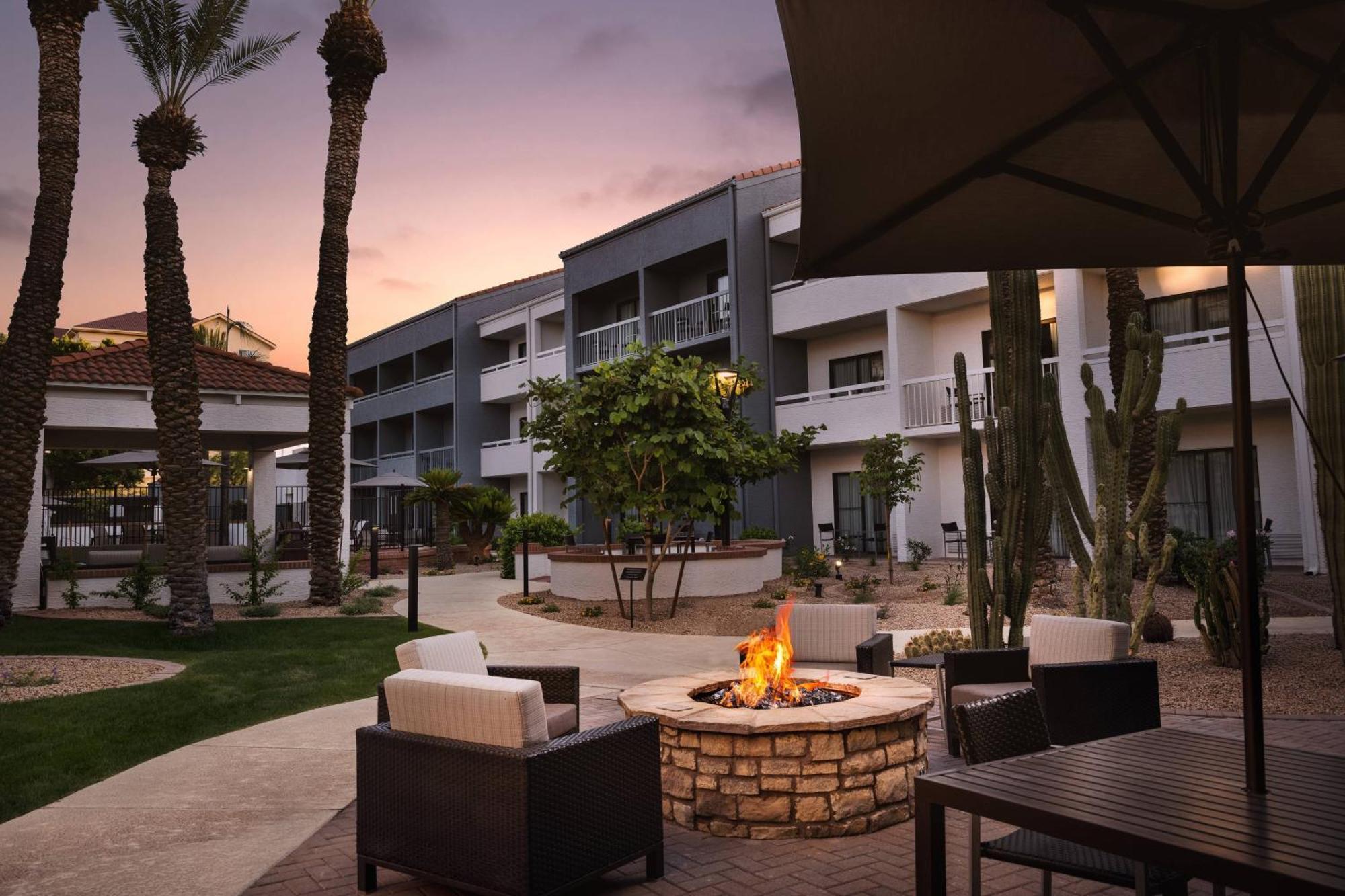 Courtyard By Marriott Phoenix Mesa Eksteriør bilde